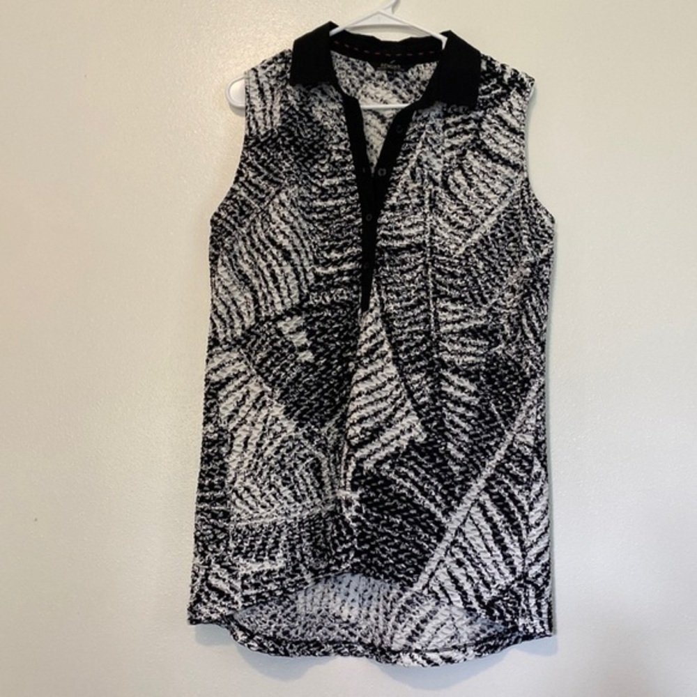 Renuar Mid Button Down Light Weight Sleeveless Tu… - image 1